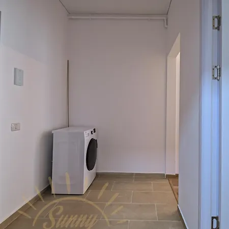 Seaside By Sunny Mamaia Năvodari