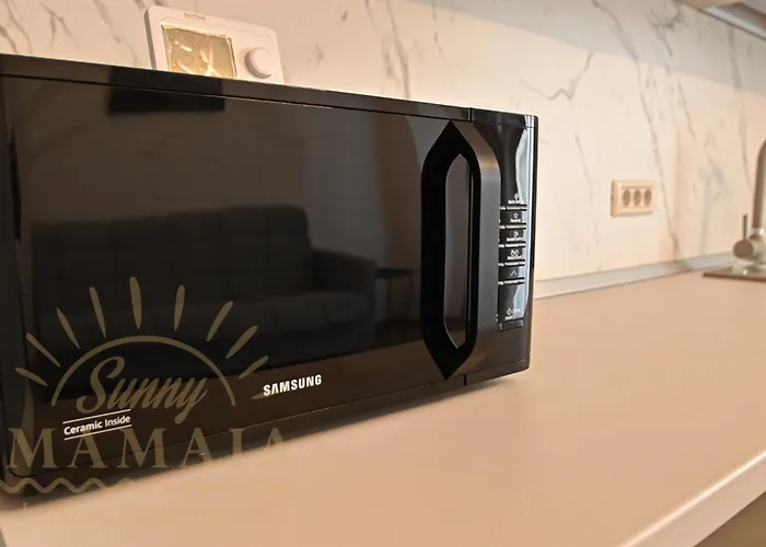 Seaside 2 By Sunny Mamaia